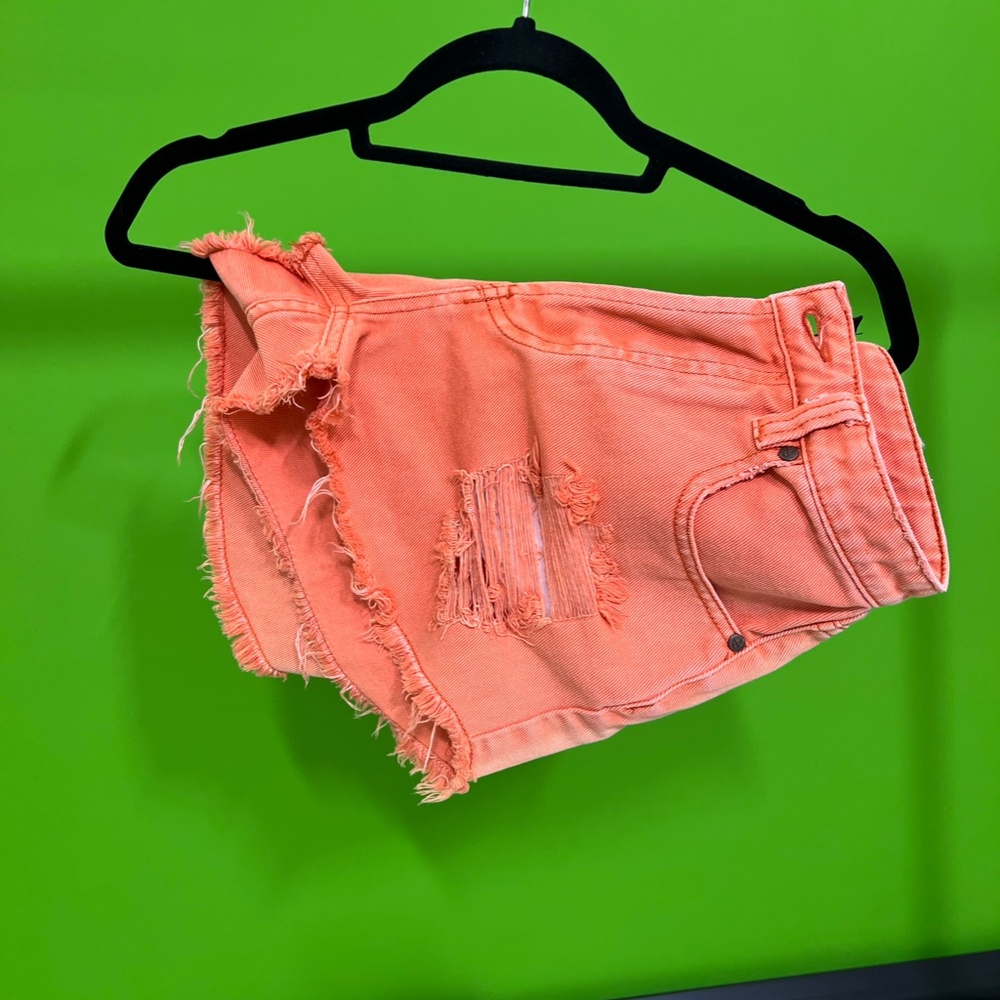 Shorts - Picture 2 of 5